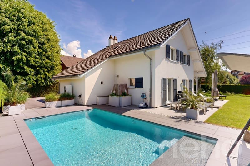 Magnifique villa rénovée avec piscine et intimité absolue (2)