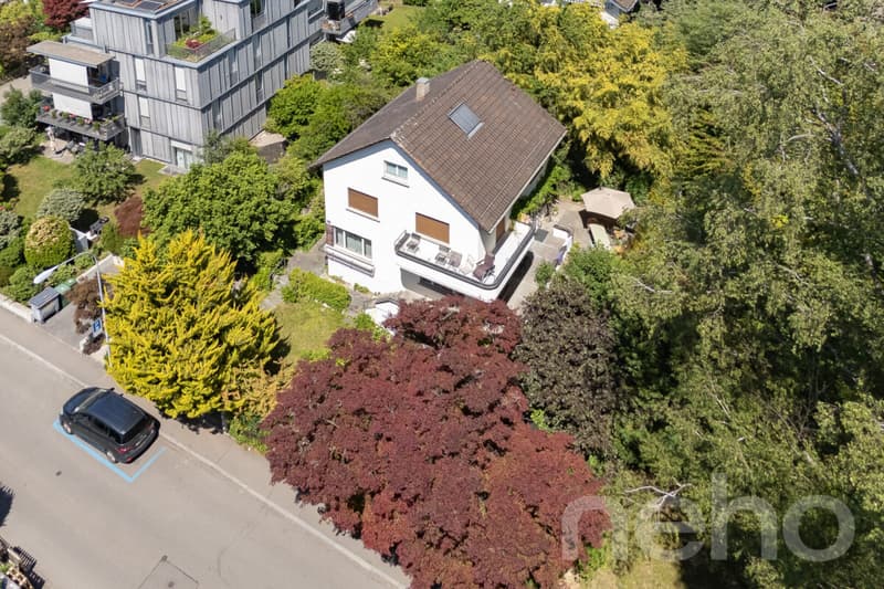 Seltene Chance: 5.5-Zimmer-Einfamilienhaus an Toplage (3)