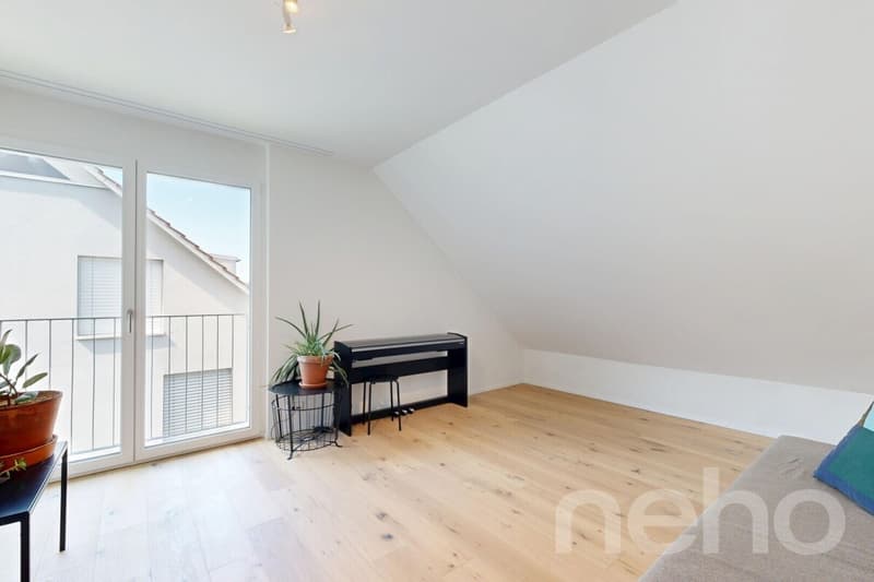 Neuwertige 5.5-Zimmer-Maisonettewohnung in Spreitenbach (10)