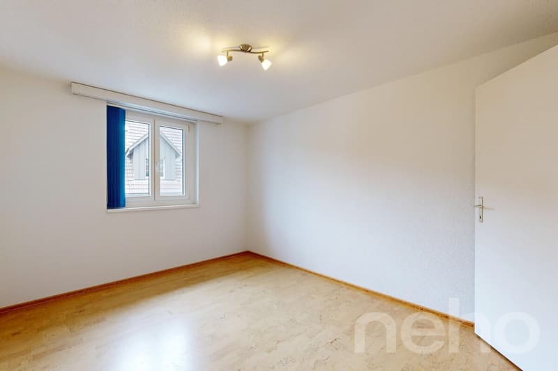 Gepflegtes 2-Familienhaus mit 4.5- & 5.5-Zimmer-Wohnung (12)