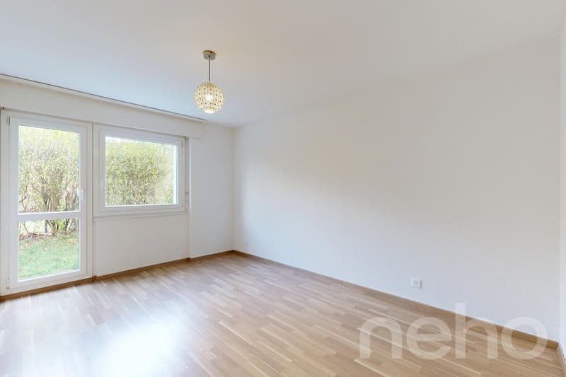 Appartement rénové de 3,5 pièces avec grande terrasse privée (1)