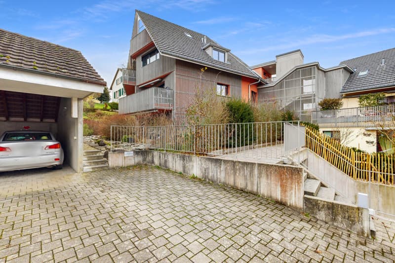 Moderne und grosszügige 4.5-Zimmerwohnung mit Schwedenofen (11)