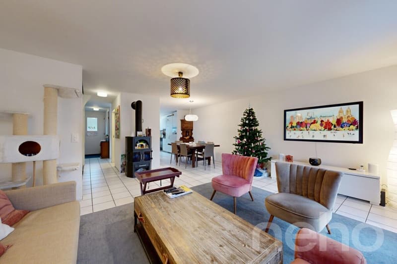 Familienfreundliches 6-Zimmer-Reihenmittelhaus in Bassersdorf (2)