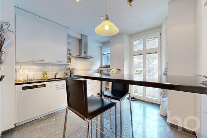 7.5 Zimmer Einfamilienhaus mit Garten und Bergblick (5)