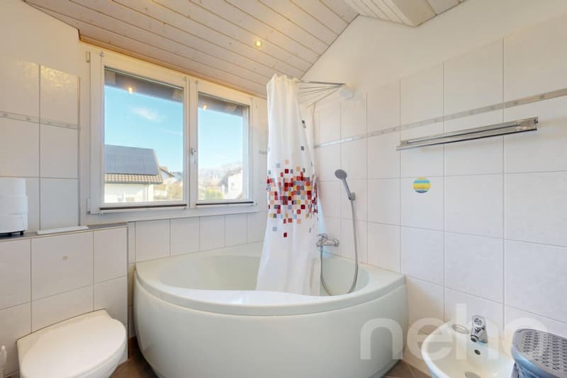 Familienhaus mit viel Platz, Wintergarten und sonniger Terrasse (9)