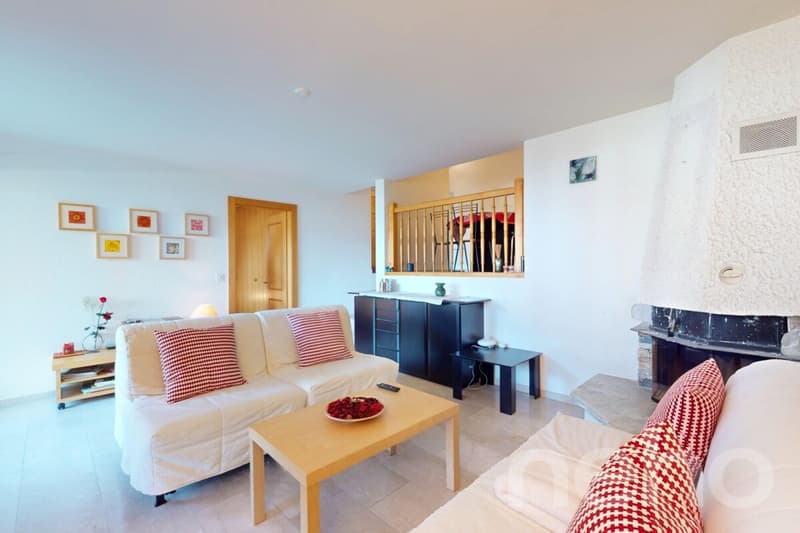 Appartement 2,5 pièces en rez-de-jardin avec piscine intérieure (2)