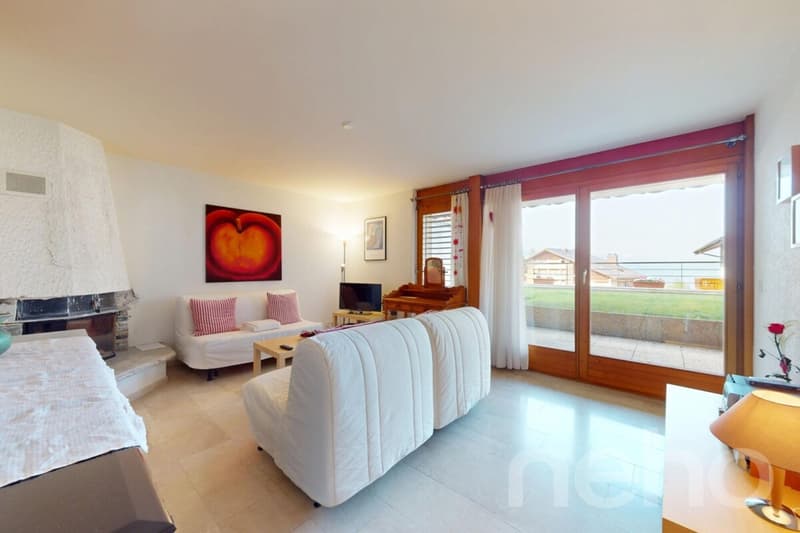 Appartement 2,5 pièces en rez-de-jardin avec piscine intérieure (3)