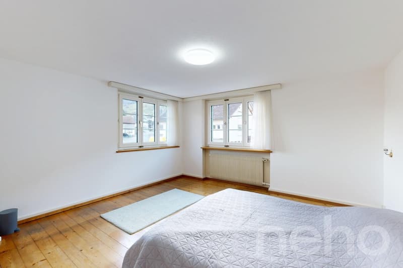 Freistehendes 6.5 Zimmer Einfamilienhaus mit Garten in Wangs (9)