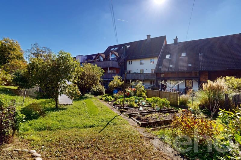 Charmantes 4-Zimmer-Haus mit grossem separatem Garten (9)