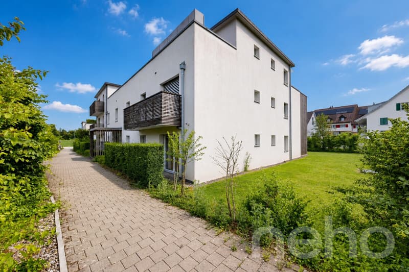 Erstklassige 3.5-Zimmer-Gartenwohnung (8)