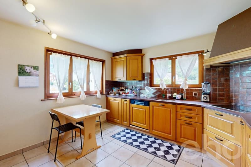 Maison mitoyenne au calme avec terrasse et garage (12)