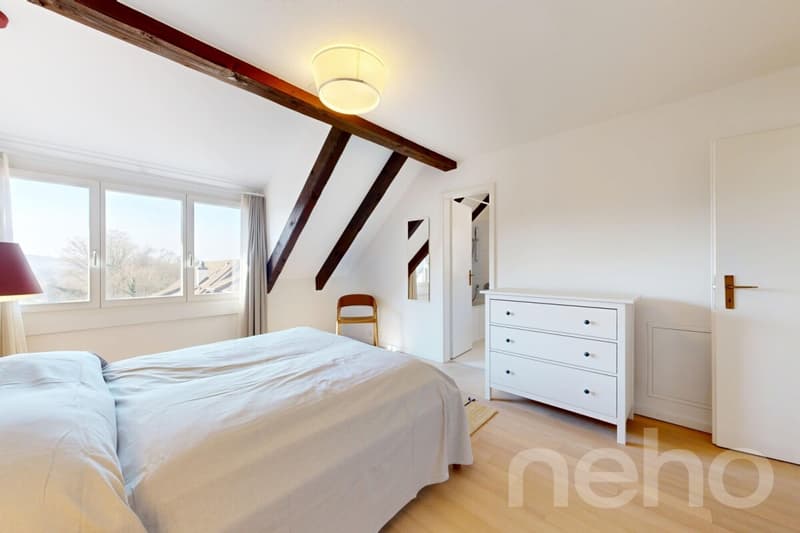 Lichtdurchflutete Dachmaisonette in ruhiger Lage von Zürich-Witikon (10)