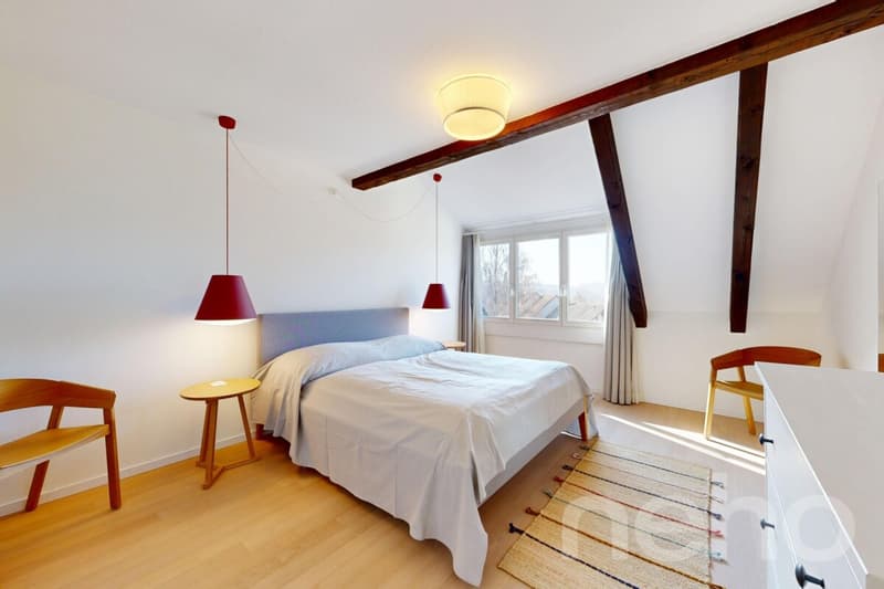 Lichtdurchflutete Dachmaisonette in ruhiger Lage von Zürich-Witikon (9)