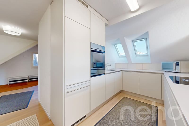 Lichtdurchflutete Dachmaisonette in ruhiger Lage von Zürich-Witikon (4)