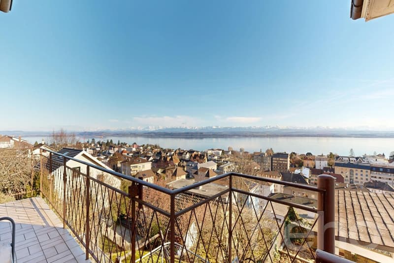 Rare sur le marché: maison individuelle avec vue lac panoramique (9)