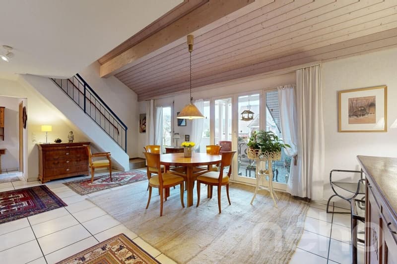 Exklusive Attika-Maisonette mit grosser Terrasse und Ausbaupotenzial (2)