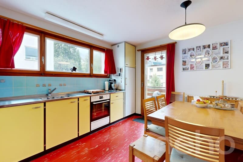 Charmante 4.5-Zimmerwohnung an ruhiger Lage in Davos Platz (1)