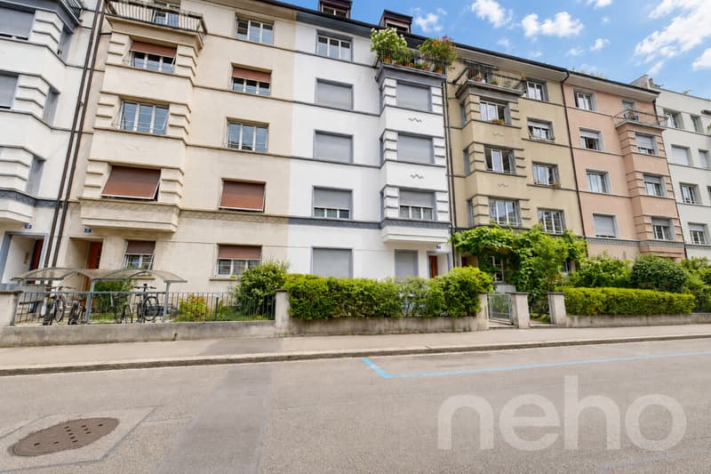 Charmante 3.5-Zimmer-Dachwohnung mit Balkon an ruhiger Lage in Basel (12)