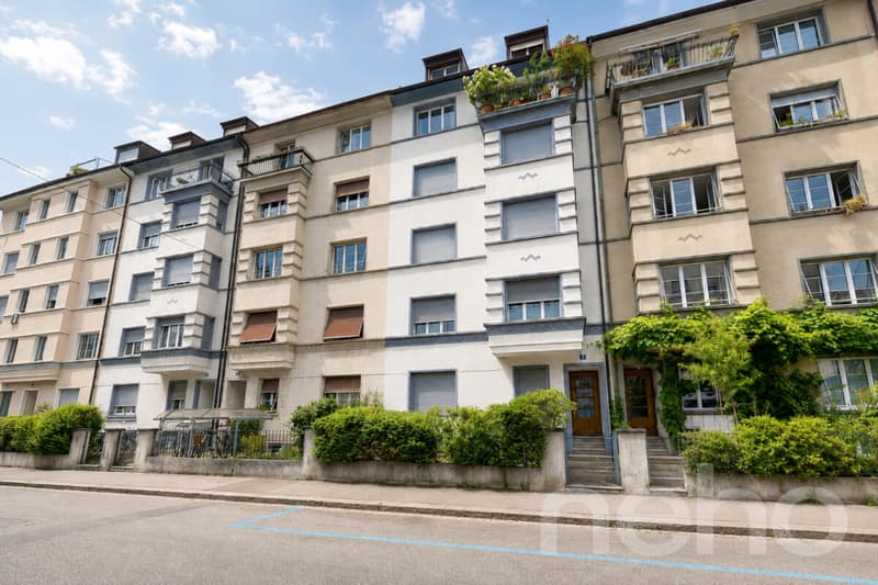 Charmante 3.5-Zimmer-Dachwohnung mit Balkon an ruhiger Lage in Basel (11)