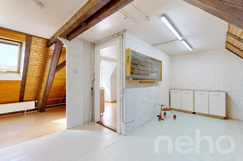 Charmantes Zuhause mit ausgebautem Dachstock und Terrasse (4)