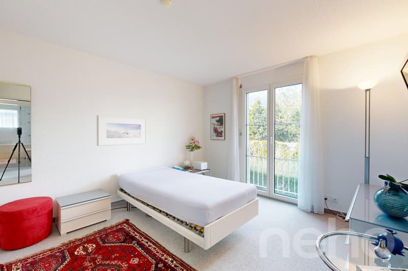 Grosszügige und helle Wohnung an top Lage (7)