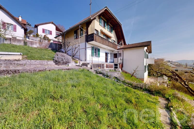 Zweifamilienhaus an Toplage mit grossem Grundstück und Weitsicht (3)