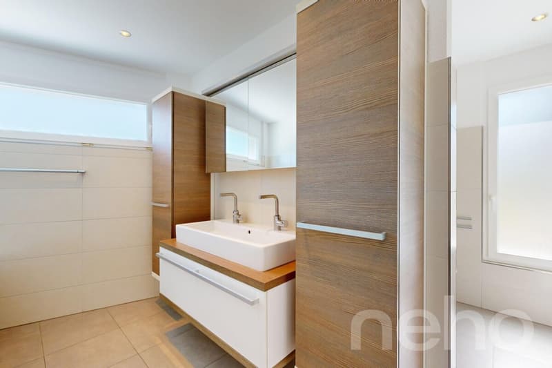 Top gepflegtes 5.5-Zimmer-EHF mit schönem Garten in 8213 Neunkirch (11)