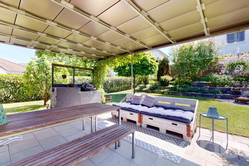 Top gepflegtes 5.5-Zimmer-EHF mit schönem Garten in 8213 Neunkirch (5)
