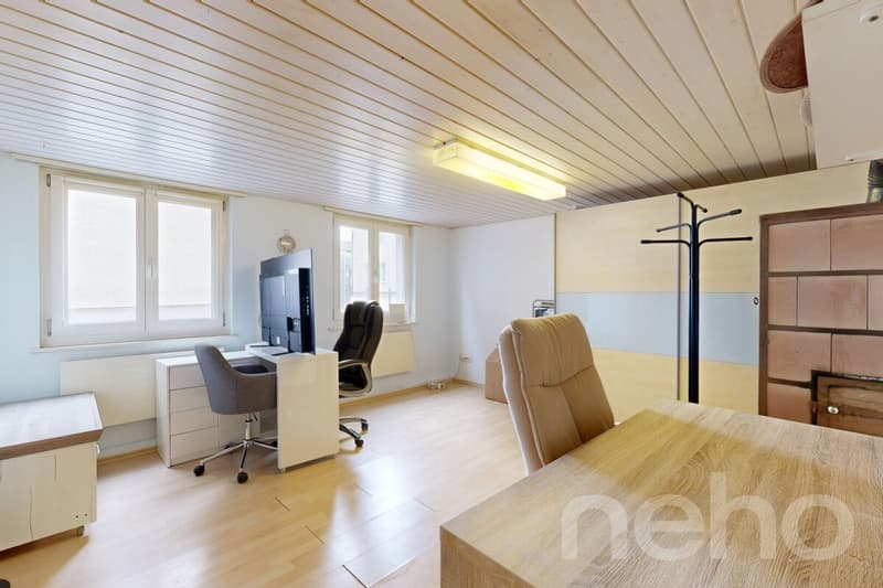 Charmantes 5-Zimmer-Eckreihenhaus an begehrter Lage in Bottighofen (7)