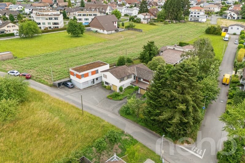 Einfamilienhaus mit separatem Atelier (3)
