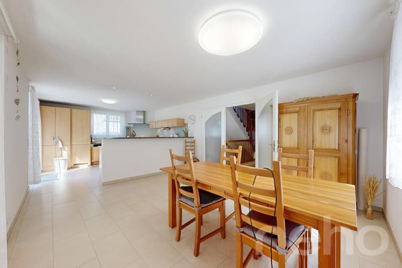 Gepflegtes 5.5-Zimmer Einfamilienhaus im Grünen (1)