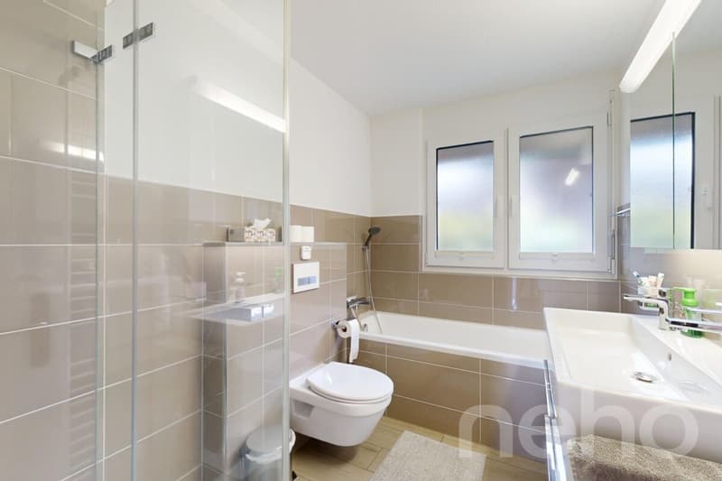 Exklusive 5.5-Zimmer-Wohnung an erhöhter Lage mit Weitsicht (7)