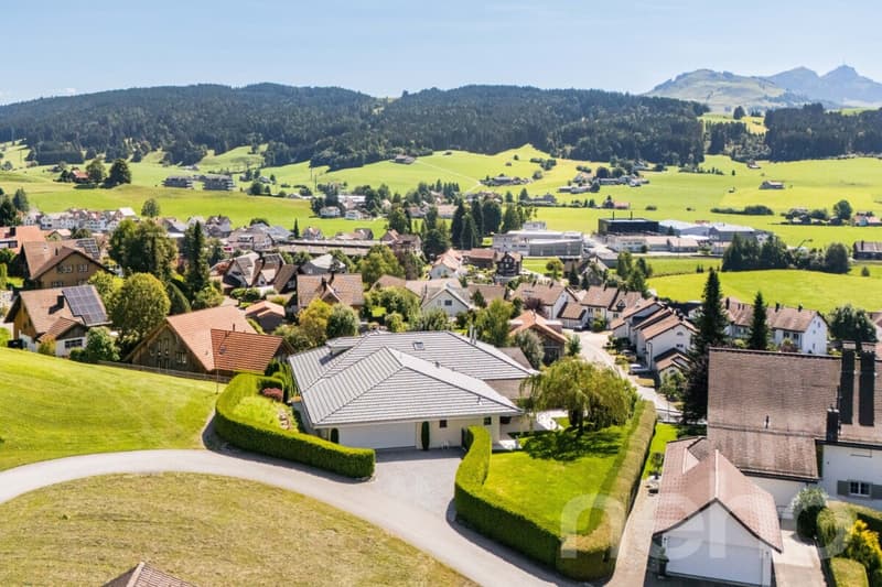 Exklusive Villa mit spektakulärer Weitsicht und gehobenem Ausbau (11)