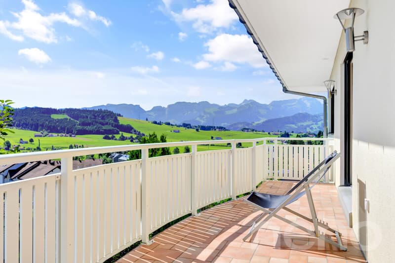 Exklusive Villa mit spektakulärer Weitsicht und gehobenem Ausbau (5)