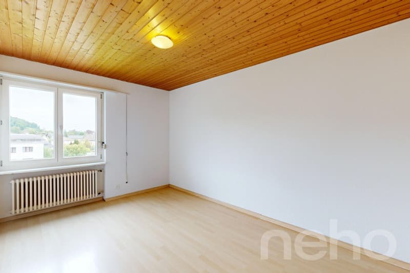 4-Zimmerwohnung im obersten Stock mit Balkon und Cheminée (5)