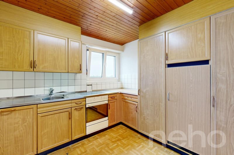 4-Zimmerwohnung im obersten Stock mit Balkon und Cheminée (8)