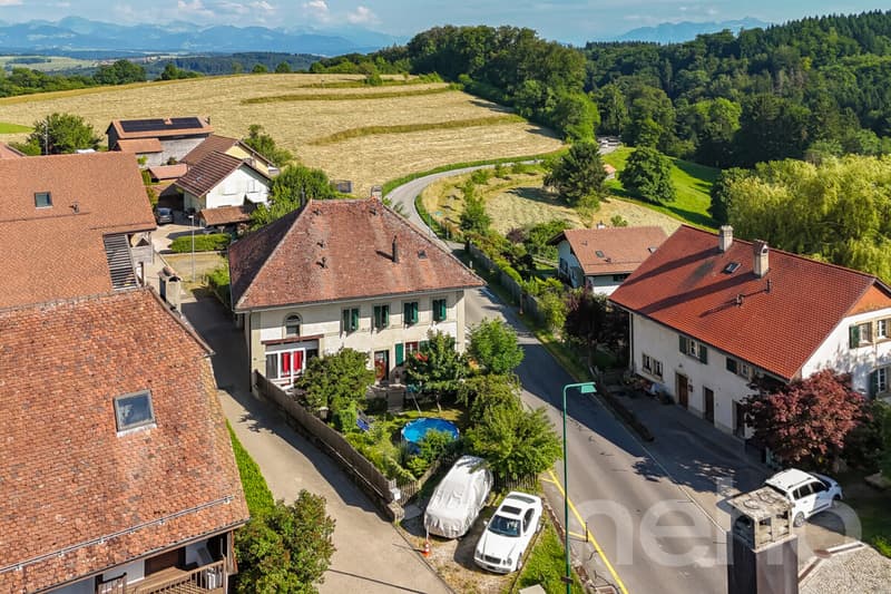 Deux duplex au c?ur d?un ancien bâtiment de charme (7)