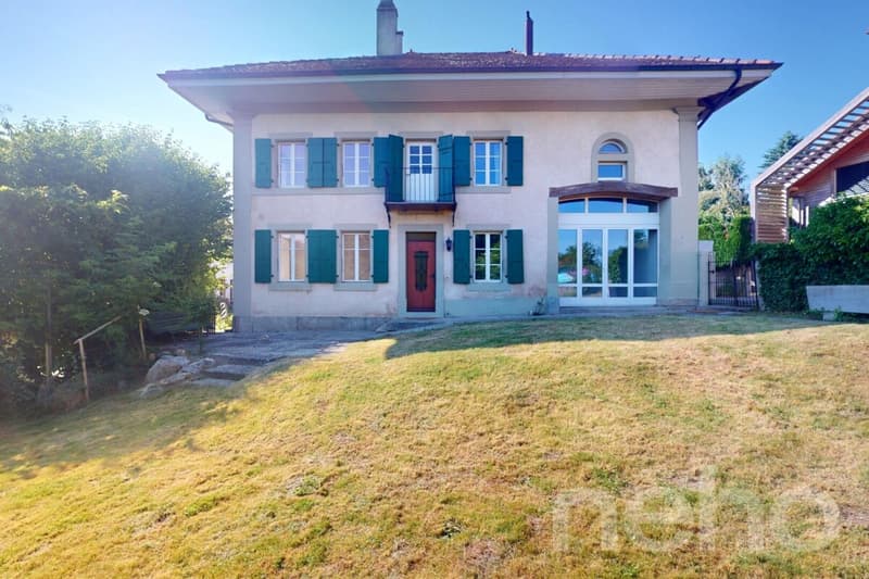 Deux duplex au c?ur d?un ancien bâtiment de charme (2)