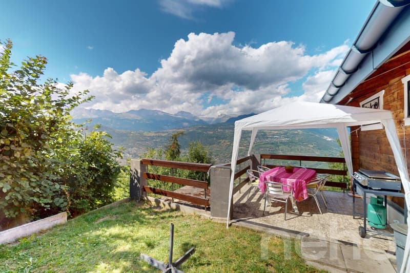 Chalet renové face aux sommets, idéal résidence secondaire (11)