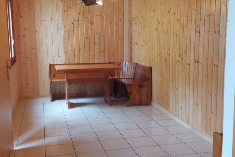 Chalet renové face aux sommets, idéal résidence secondaire (9)