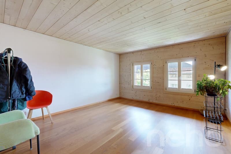 Lichtdurchflutetes 5.5-Zimmer-Haus mit viel Platz in Mettmenstetten (9)