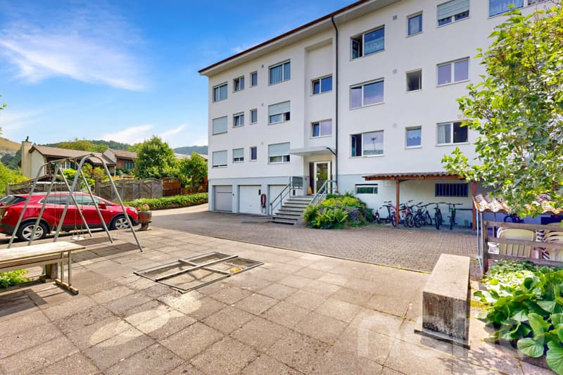 Modernisierte 4.5-Zimmerwohnung mit Garagenbox (im Baurecht) (2)