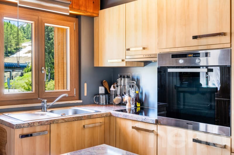 Chalet lumineux avec espace bien-être et accès direct aux pistes (10)
