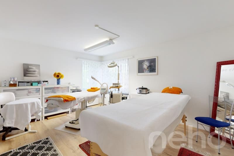 Gepflegtes 5.5-Zimmer-EFH mit wunderschönem Garten in Niederuzwil (10)
