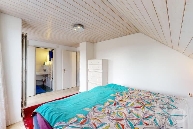 Gepflegtes 5.5-Zimmer-EFH mit wunderschönem Garten in Niederuzwil (9)