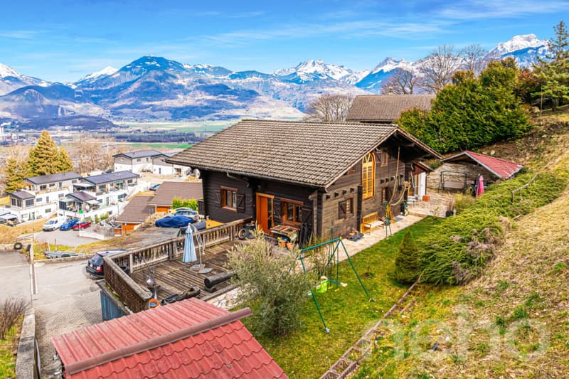 Chalet 8.5 + studio indépendant et vue dégagé dans un quartier calme (12)