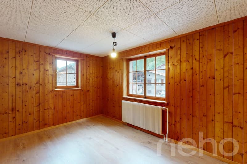 Haus mit Stall und grossem Grundstück in idyllischer Lage in Vättis SG (7)