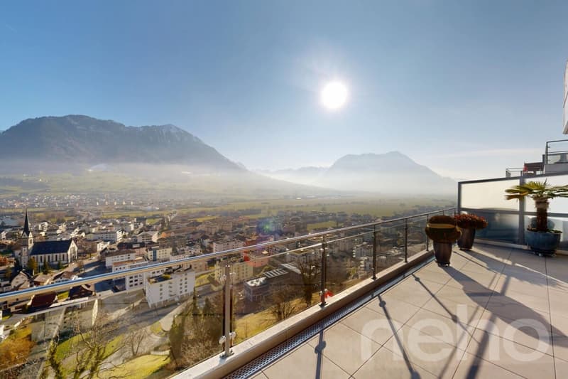 Exklusiver Wohntraum mit Panorama, Wintergarten und Terrasse (3)