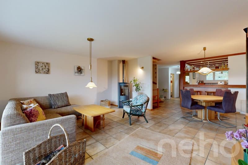 Charmantes 4.5-Zimmer Einfamilienhaus mit ausgebautem Dachstock (1)