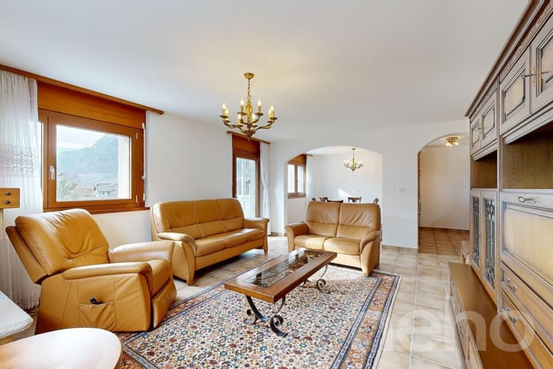 Exclusif: Lumineux appartement traversant de 3 chambres (1)